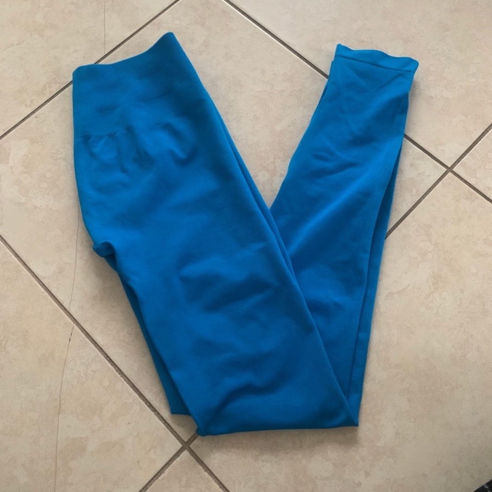 Alphalete Rapids Blue Amplify Leggings